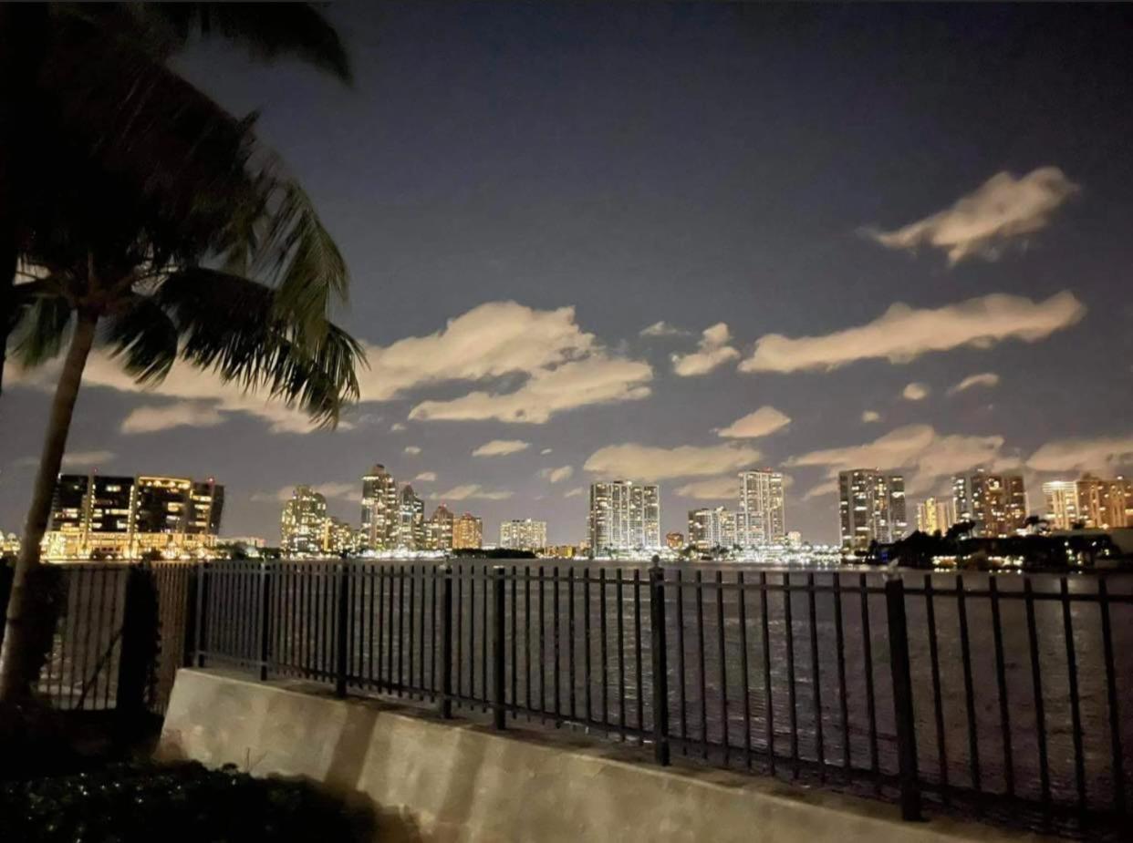 Le Frontenac Villa Sunny Isles Beach Ngoại thất bức ảnh
